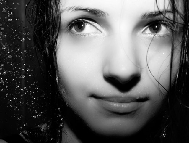 1414845_43023610 Face 2